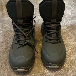 Brand new boots Aldo size 11